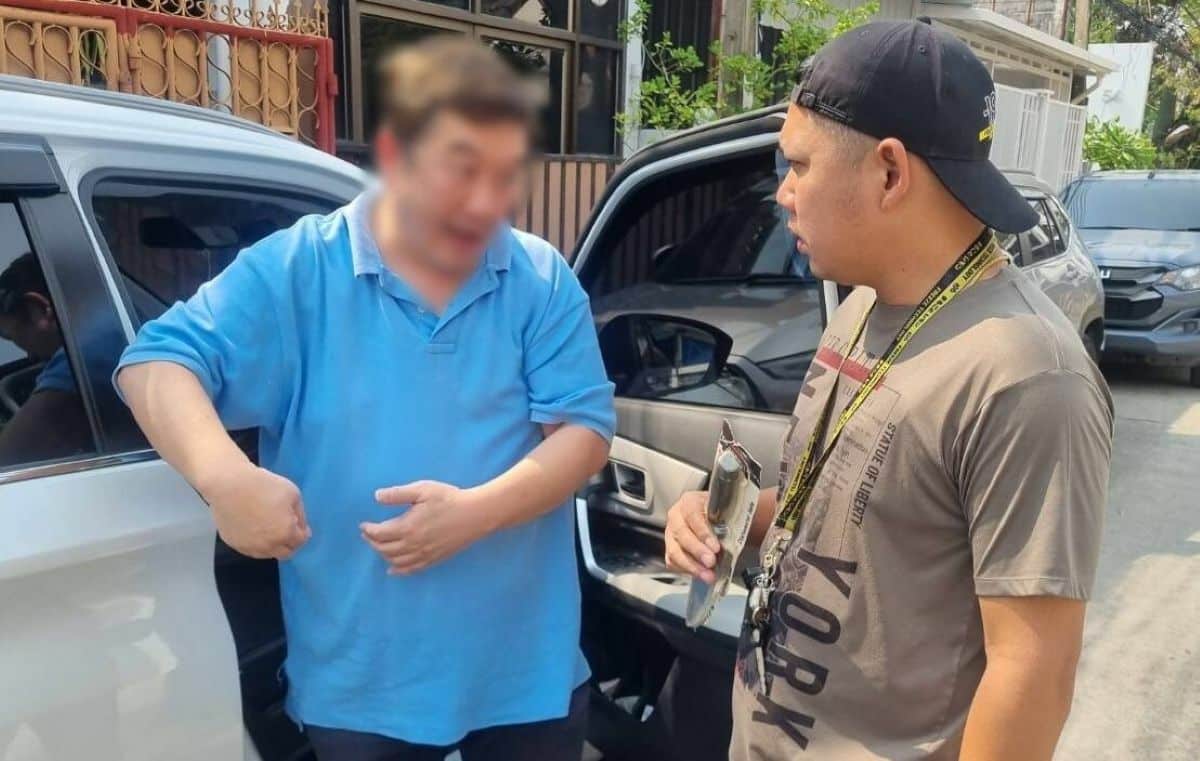 Road raging man detained for threatening riders with gun and knife