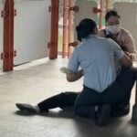 Nurse on track: Off-duty hero saves passenger on Bangkok BTS (video)