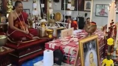 Chokchai miracle coin consecration draws large crowd in Kamphaeng Phet