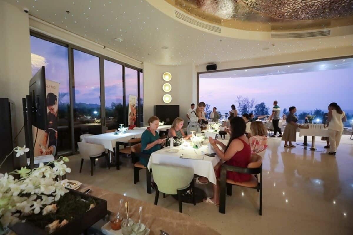 The Art of Glow – Evening of creative expression, beauty & a gifted day of wellness | News by Thaiger