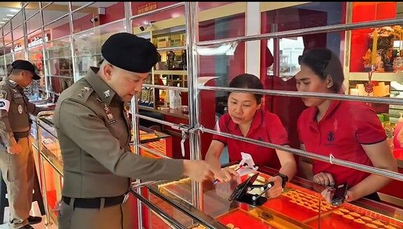 Two arrested after 100k baht gold bracelet stolen in Wichit heist | News by Thaiger