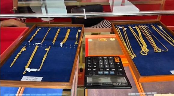 Two arrested after 100k baht gold bracelet stolen in Wichit heist | News by Thaiger