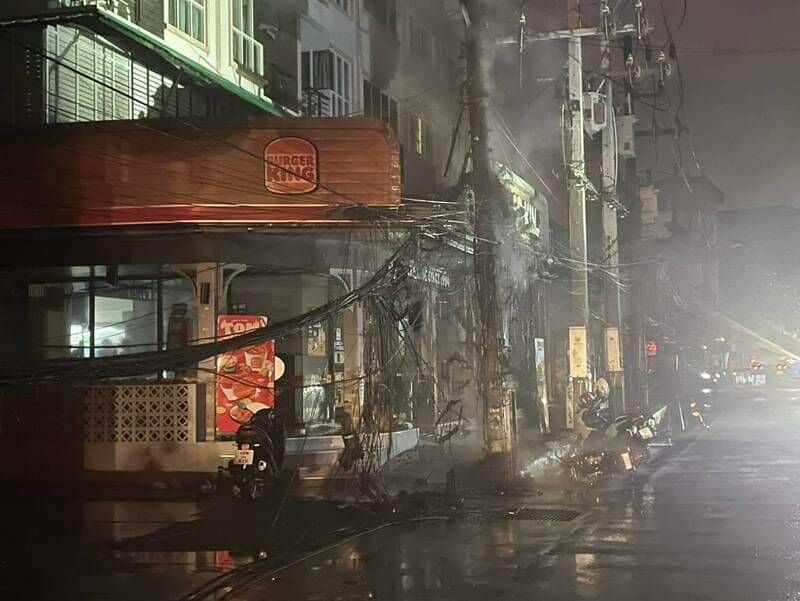 Fire torches bikes, damages Burger King sign in Phuket | News by Thaiger
