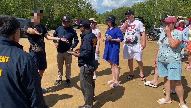 Russian tour guides busted in Phuket crackdown | News by Thaiger