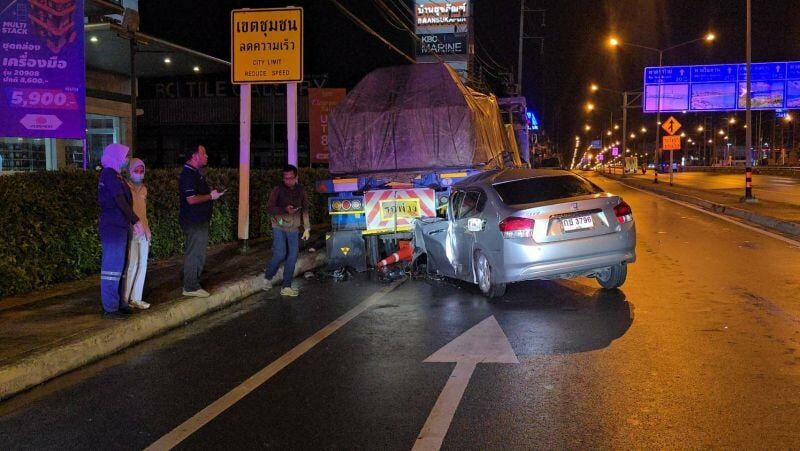 Man killed in high-speed crash into parked truck in Phuket | News by Thaiger