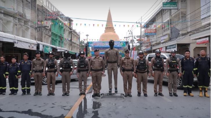 Thailand rolls out AI police cyborg in Nakhon Pathom | News by Thaiger