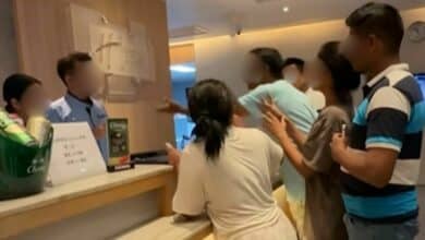 Foreign man causes scene at Bangkok hotel over deposit dispute