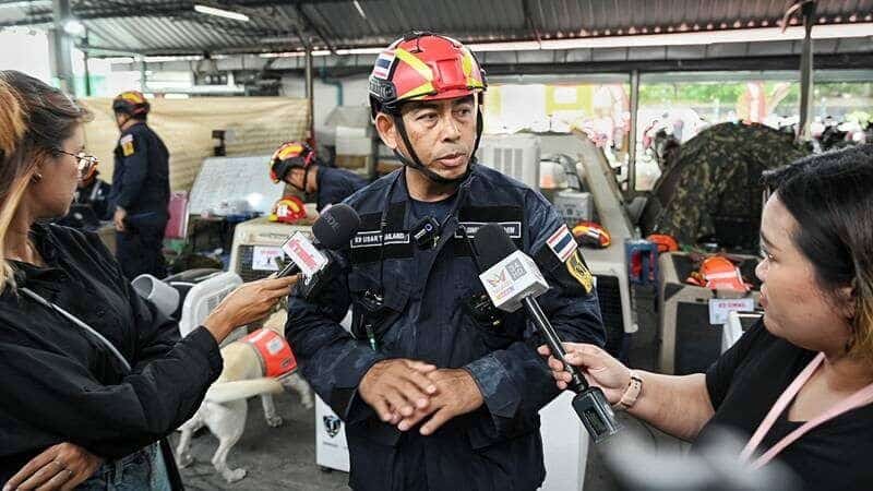 Police dogs bring paws of comfort after SAO building collapse | News by Thaiger