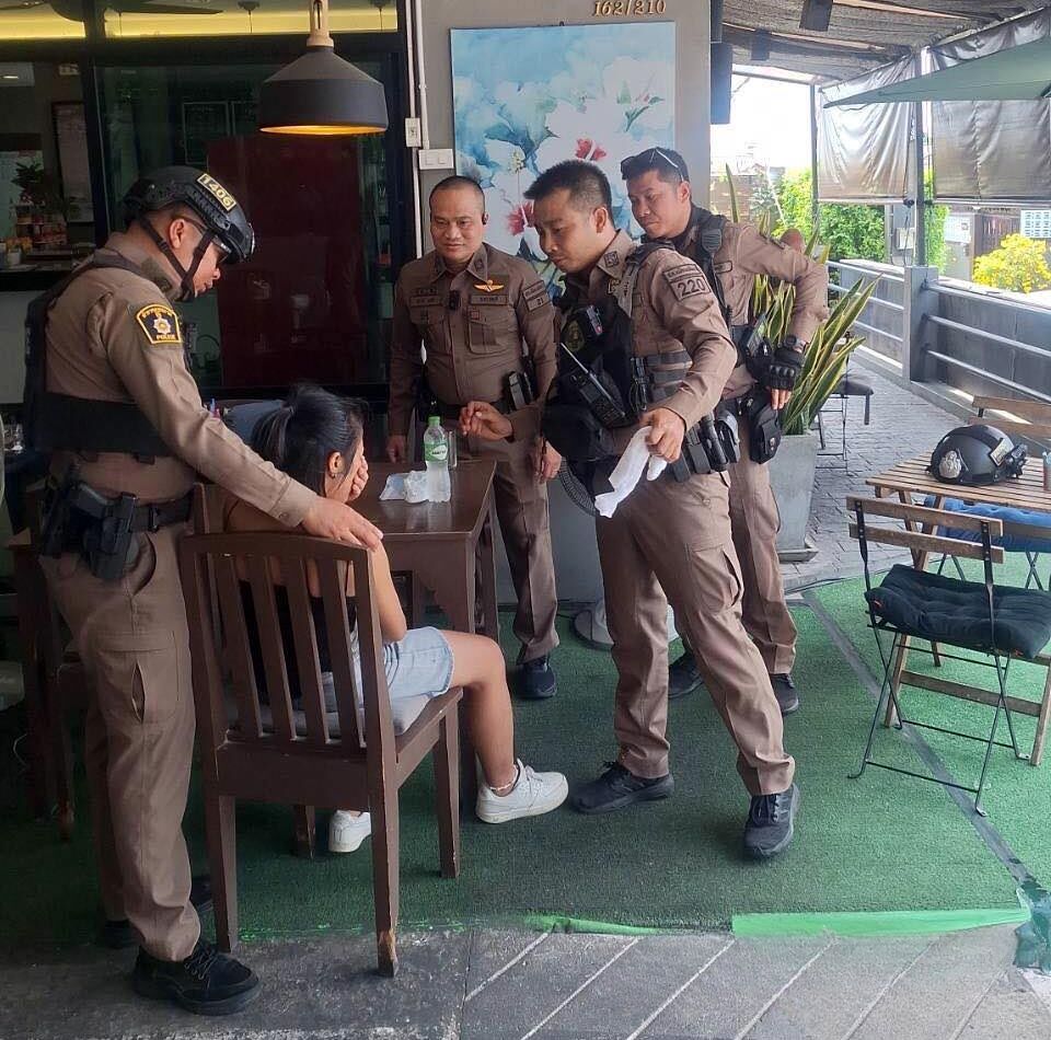 Woman found unconscious in Pattaya with gold and cash | News by Thaiger