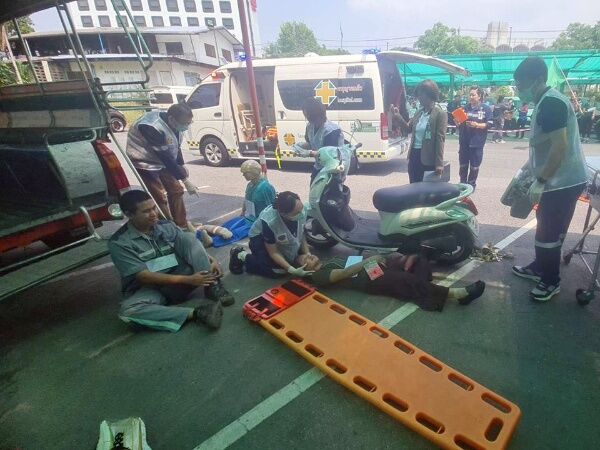 Chon Buri hospital simulates mass crash ahead of Songkran chaos | News by Thaiger