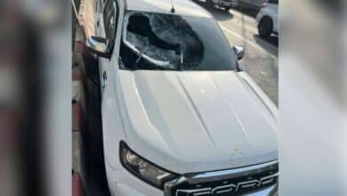 Cement block falls onto truck, driver injured on Rama II expressway