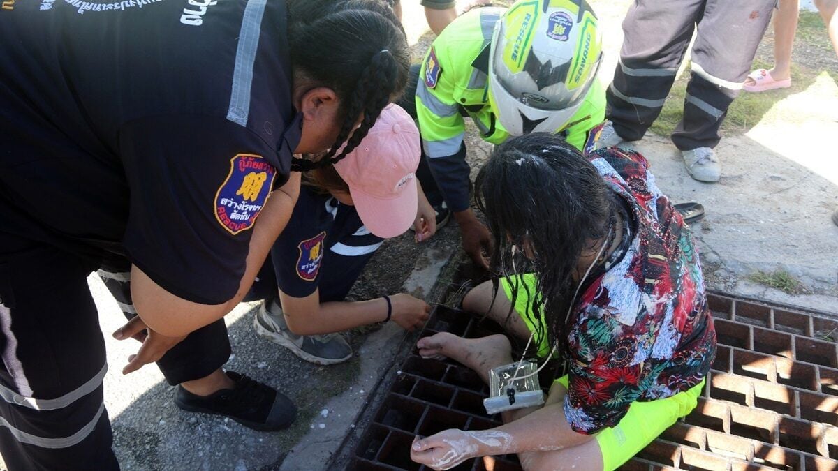 Teen girl's leg trapped in drainage grate during Songkran festival | News by Thaiger