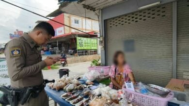 Curry on thief: Pattaya market vendor fleeced by motorbike bandit