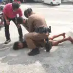 Thai man brandishes knife over pad Thai order blunder | Thaiger