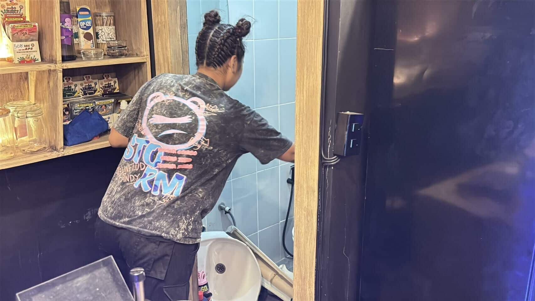 High drama! Pattaya cannabis shop worker hurt in late-night attack | News by Thaiger