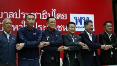 Thaksin refutes coalition reshuffle rumours in Thailand