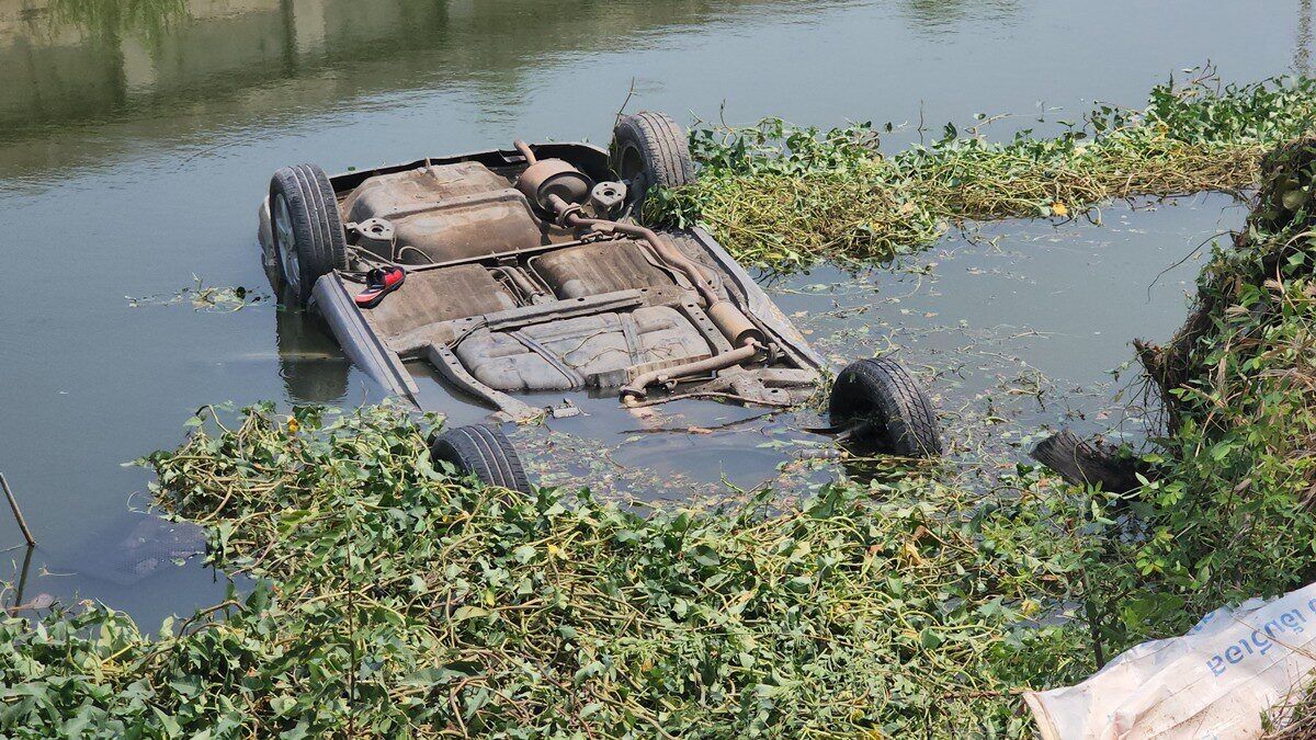 2 dead, 4 injured in Nakhon Pathom canal car accident | News by Thaiger