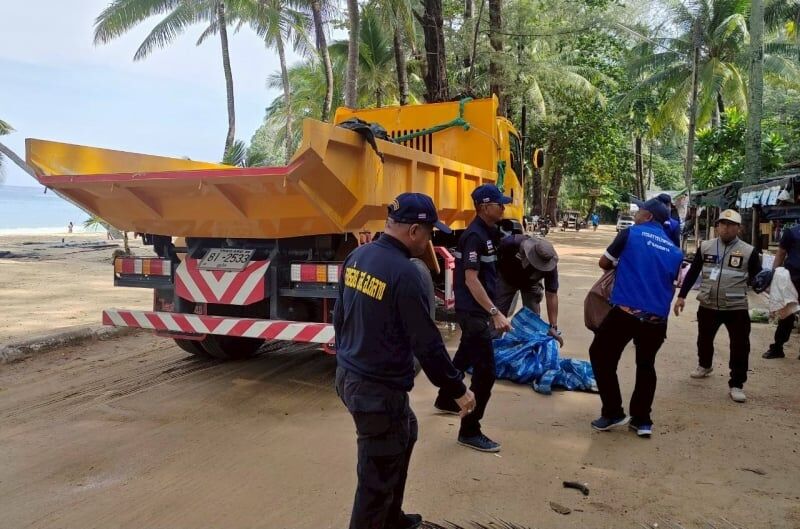 Illegal beach bars bulldozed in Phuket tourist crackdown | News by Thaiger