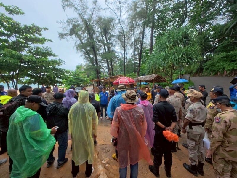 Illegal beach bars bulldozed in Phuket tourist crackdown | News by Thaiger