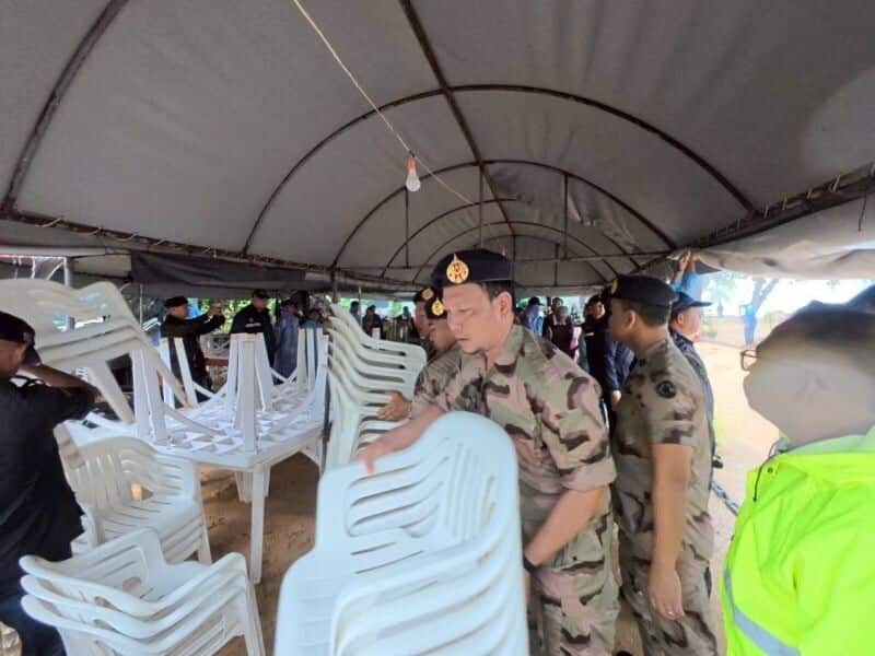 Illegal beach bars bulldozed in Phuket tourist crackdown | News by Thaiger