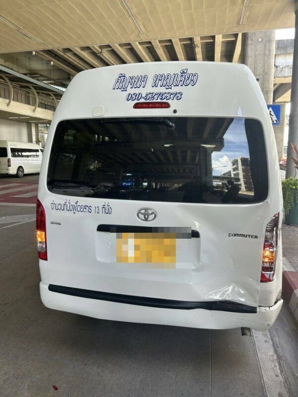 Runaway van slams into 4 taxis outside Phuket Airport | News by Thaiger