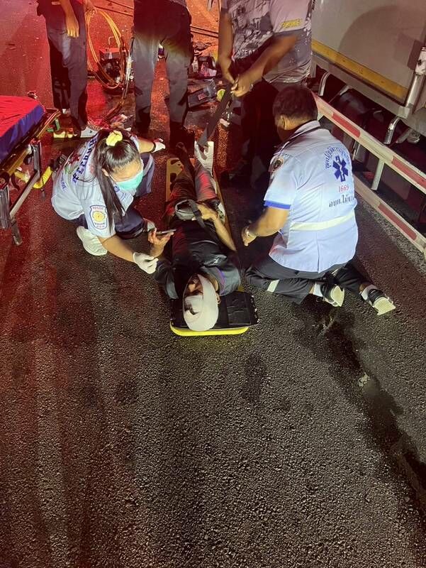 Dozing driver ploughs into truck at Phuket intersection | News by Thaiger