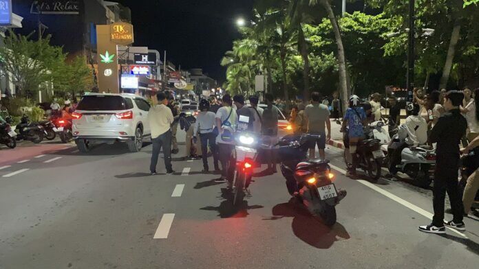 Drunk Indian tourist climbs taxi roof in Pattaya beach meltdown | News by Thaiger