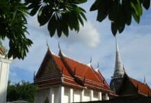 The fascinating and very odd murals at Wat Borom Niwat