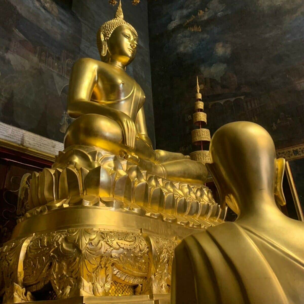 The fascinating and very odd murals at Wat Borom Niwat | News by Thaiger