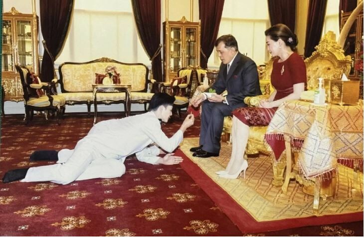 Royal first: Thai king blesses historic LGBTQ+ wedding at palace | News by Thaiger