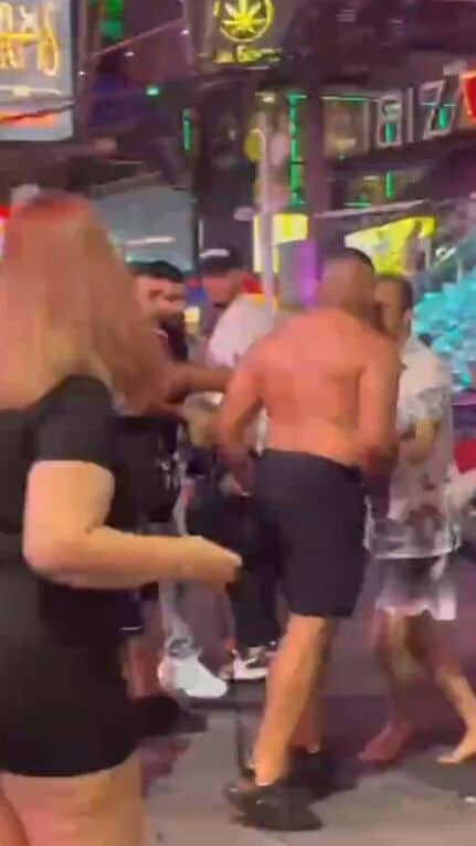 Another brawl on Soi Bangla: Drunk tourists throw punches | News by Thaiger
