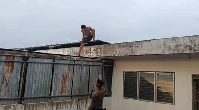 'Spider-Man’ thieves caught after rooftop escape in Sakon Nakhon | News by Thaiger