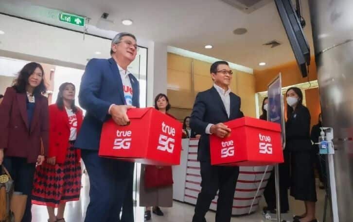 Thailand’s telecom giants clash amid spectrum auction concerns | News by Thaiger