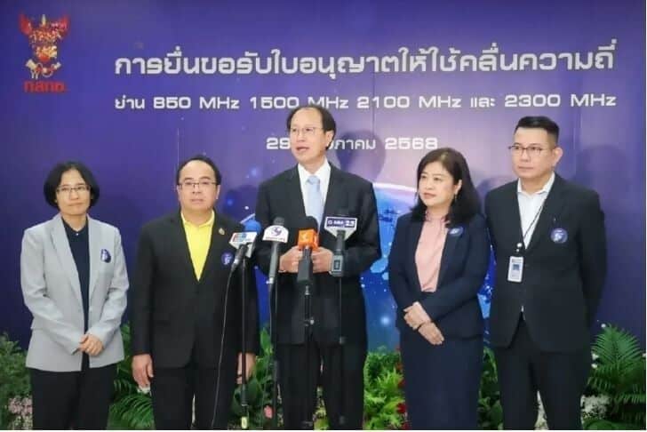 Thailand’s telecom giants clash amid spectrum auction concerns | News by Thaiger