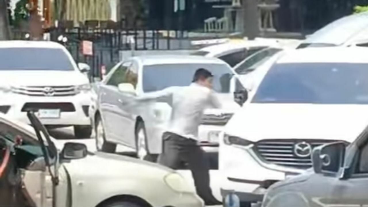 Man drives against traffic flow and damages victim's car