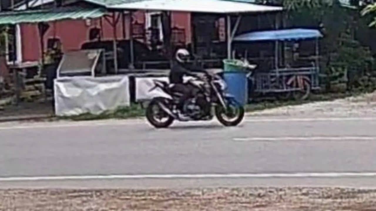 Thai police steals gold in Trang