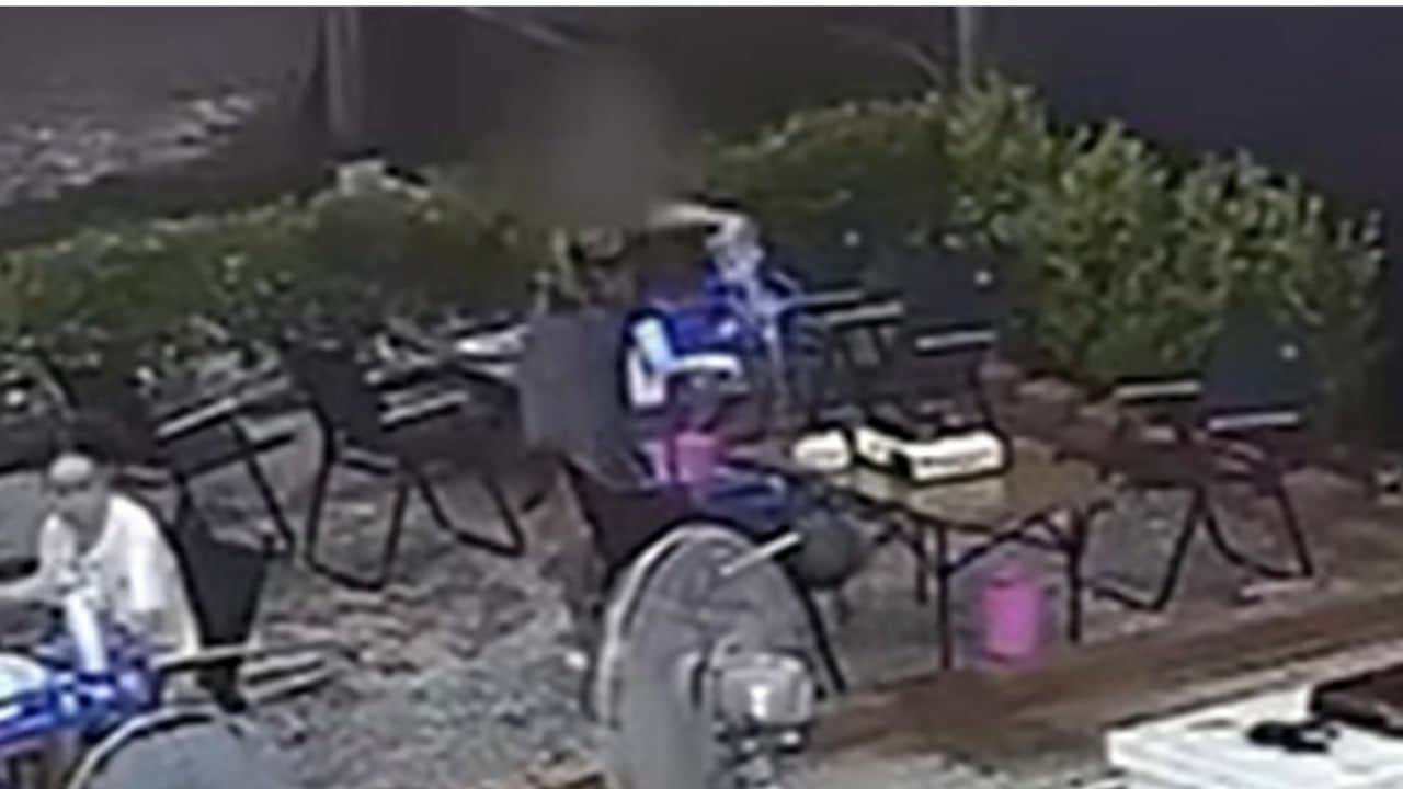 Thai mother physically assaults daughter in Khon Kaen restaurant