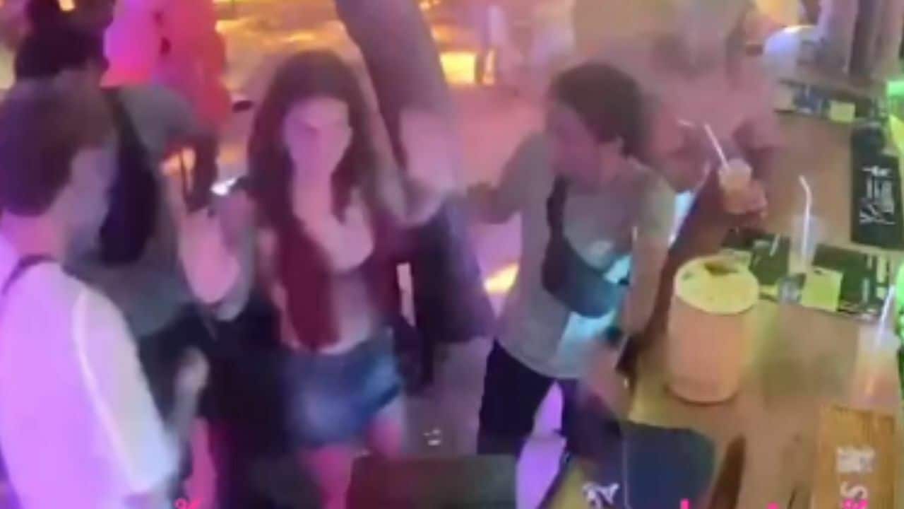 Thai bar owner caught forigners trying to steal from his bar
