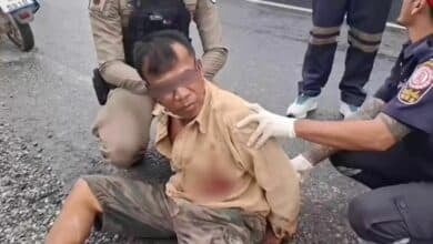 Thai man stabs wife on road after allegedly catching her with lover