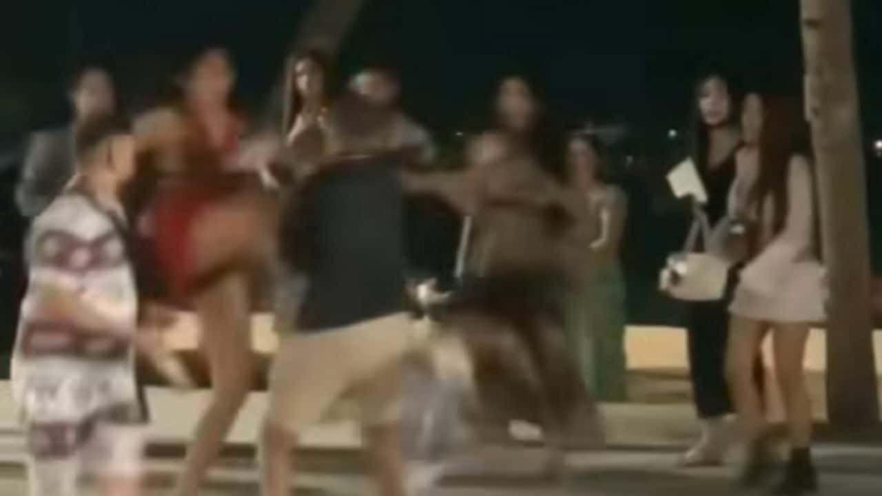 Foreign men in altercation with Thai transwomen over sex service dispute