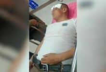 Mentally ill Thai man kicks police from moving truck