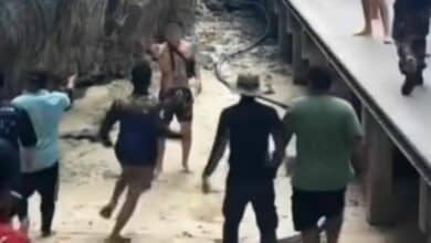 Foreign tourist flees angry mob after violating Krabi national park rules