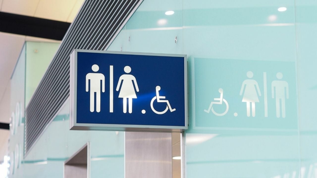 Public bathrooms needed in Phuket