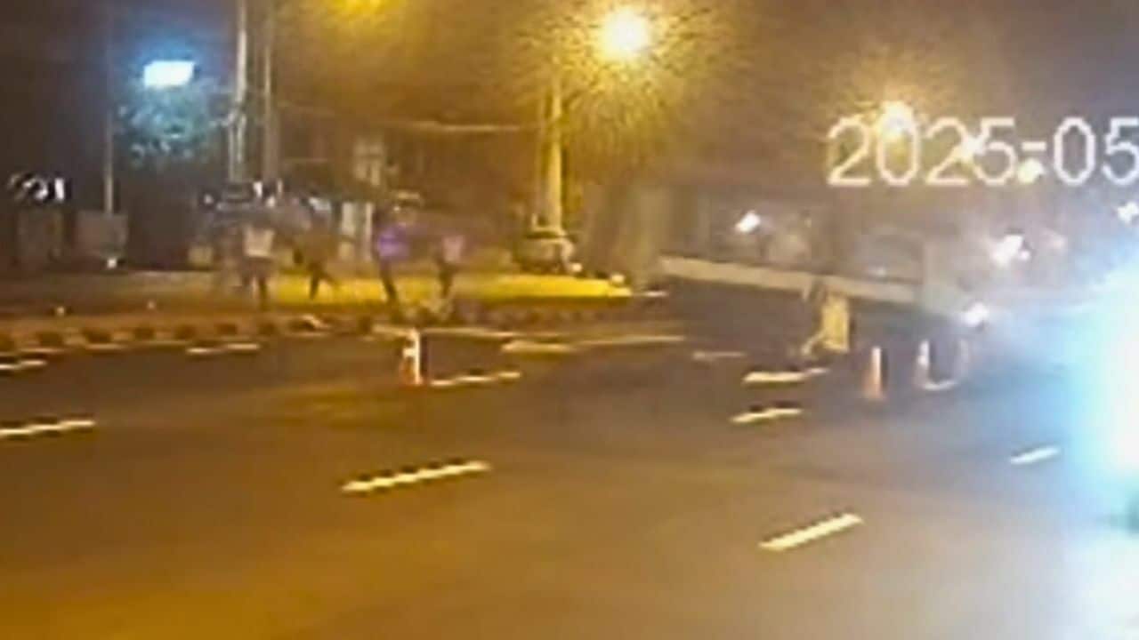 Truck moves in circle without driver in Kalasin