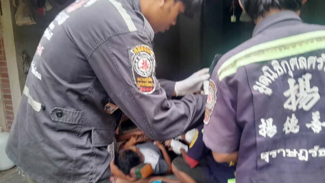 Thai man dies by his own bomb