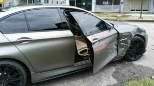 Drunk foreign BMW driver crashes in Phang Nga, tries to bribe police