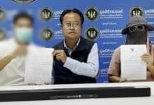 Thai man jumps on moving pickup to stop alleged car scammer