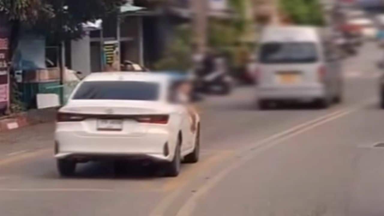 Foreign man slaps Phuket taxi driver