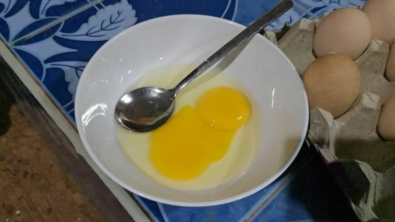 Fake egg spread fear in Isaan Thailand