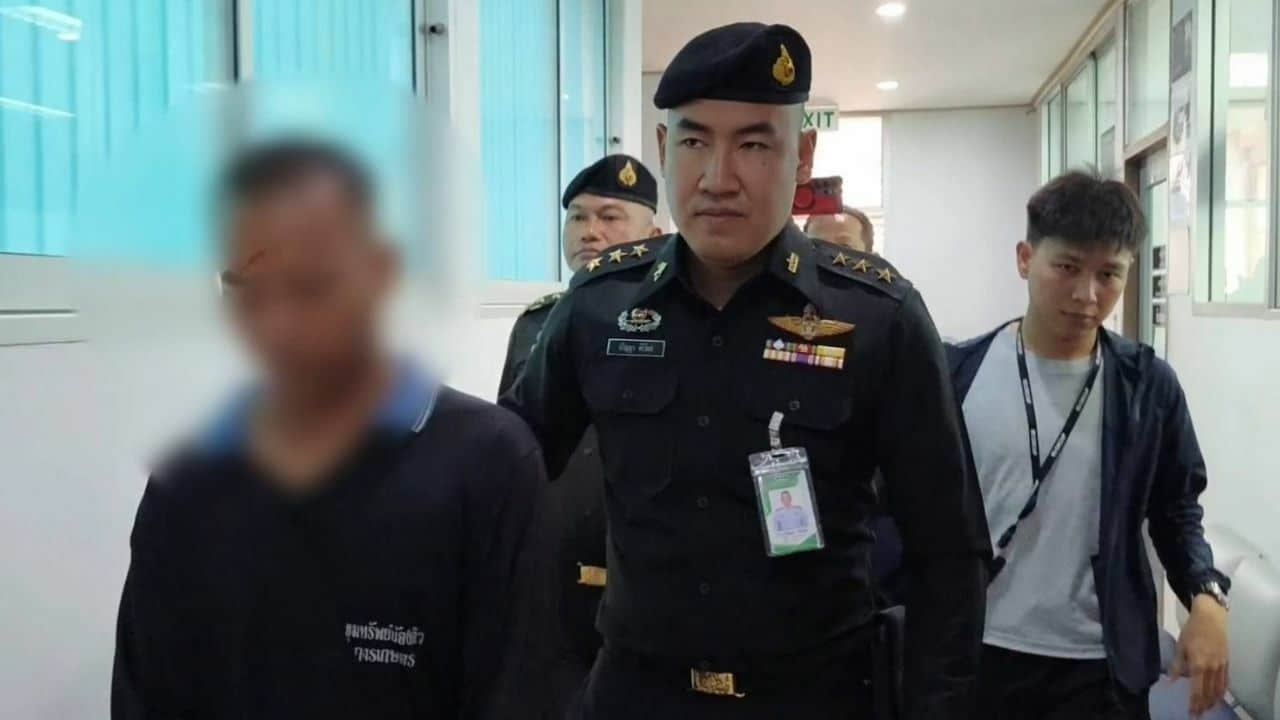 Conscript escapes military to stab ex